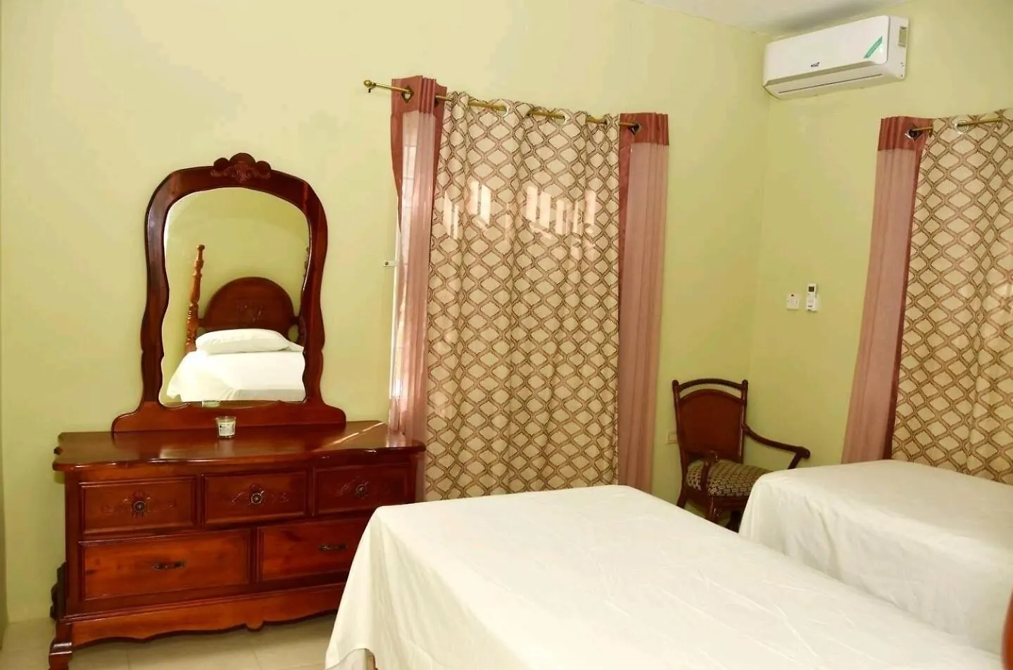 Apartment Lw Guesthouse Montego Bay Jamaica