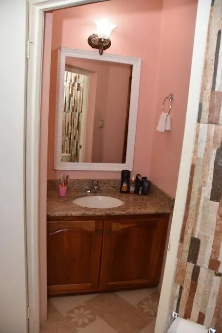 Lw Guesthouse Montego Bay Jamaica