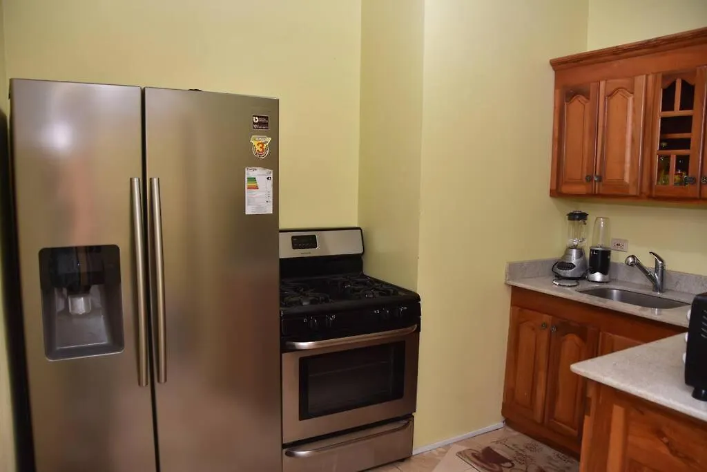Lw Guesthouse Montego Bay
