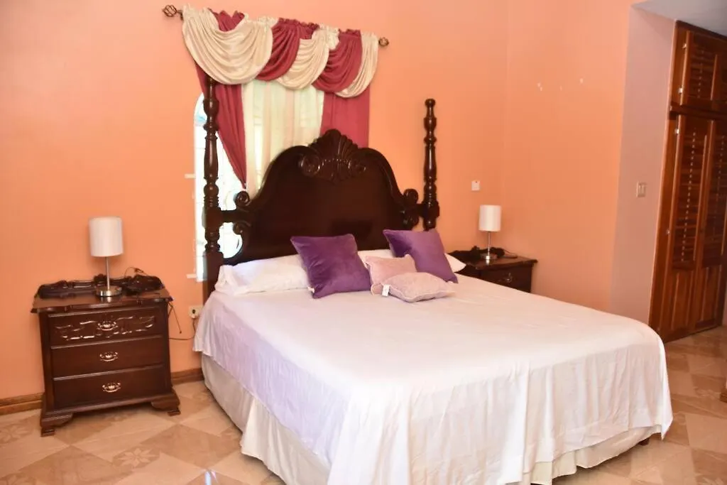 Lw Guesthouse Montego Bay 0*,