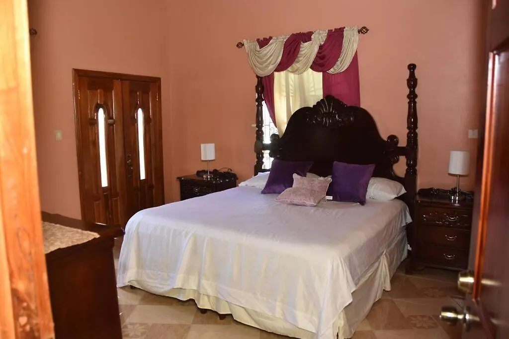 Lw Guesthouse Montego Bay Appartement